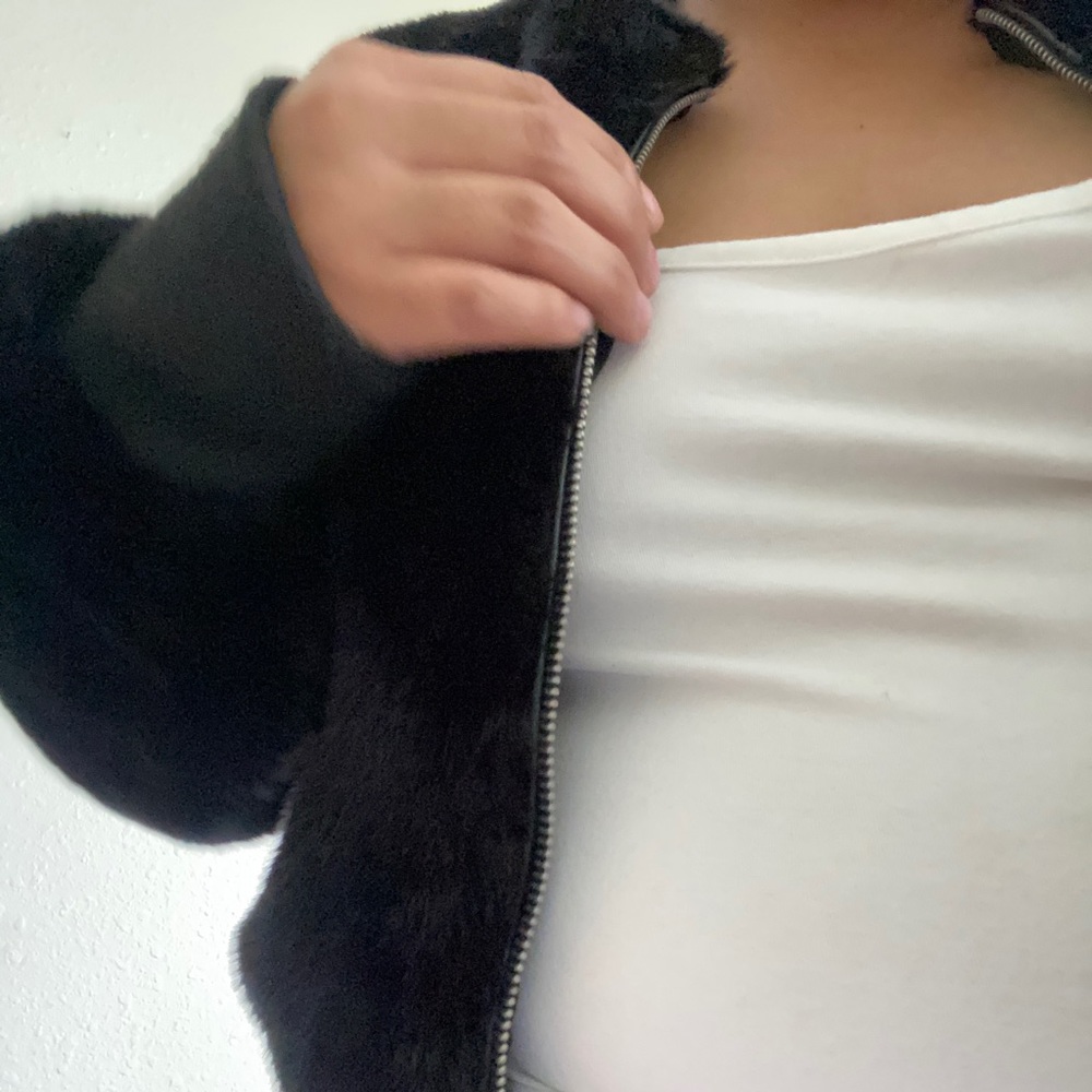 Faux Fur Jacket - Picture 5 of 5